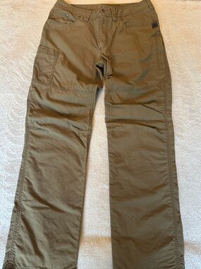 L.L. Bean Cresta Hiking Pants Men's 34x32 Khaki Utility Cargo Outdoor Trail EUC